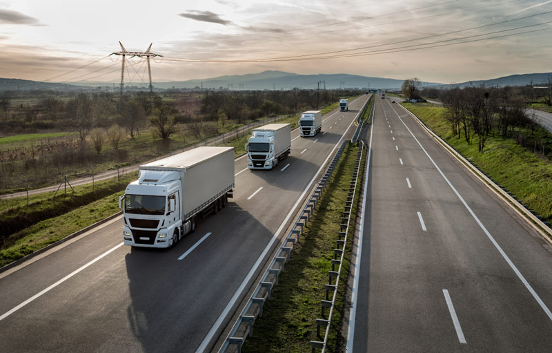 Ciężarówki na autostradzie – kontrola e-TOLL – geonavi.com.pl